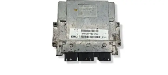 Ford Focus Engine control unit/module 7M5112A650AAB 7M51-12A650-AAB