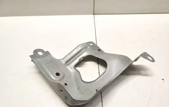 Tesla Model Y Fender mounting bracket 148749200A 18122