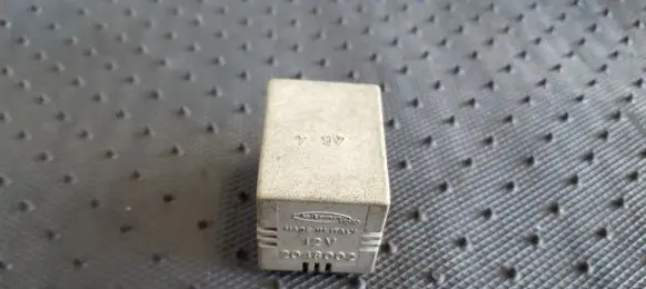 Renault Laguna I Other relay 2048002 12V2048002