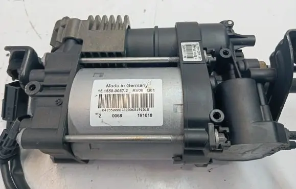 Maserati Levante Air suspension compressor/pump 15155000872