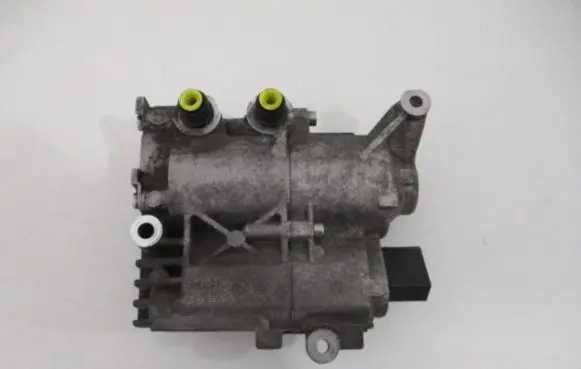 Mercedes-Benz E W212 Oil pump 2212700197