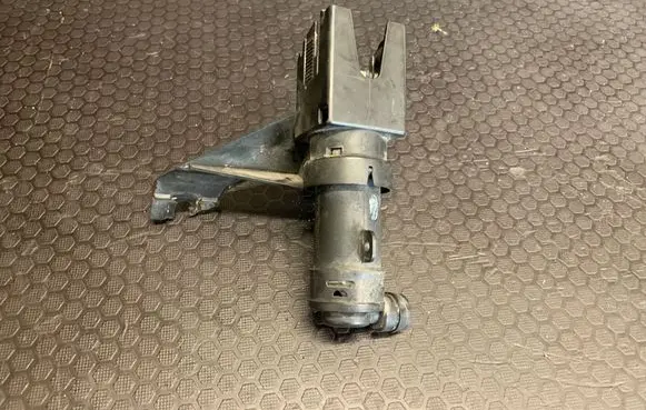 Lexus RX 330 - 350 - 400H Headlight washer spray nozzle 78251
