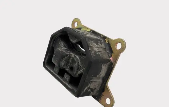 Opel Corsa B Engine mount bracket 0684666 684666