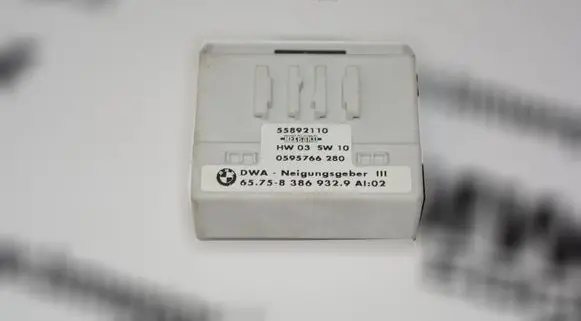BMW 7 E38 Yaw turn rate sensor 8386932