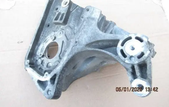 Opel Vectra C Fuel pump bracket 55196092