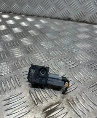 Opel Zafira C Airbag deployment crash/impact sensor 13504470
