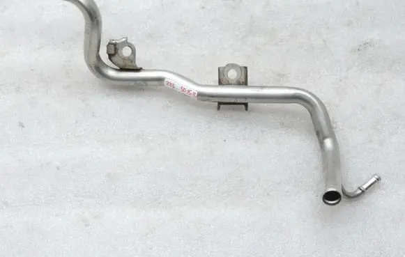 Toyota Auris 150 Engine coolant pipe/hose 