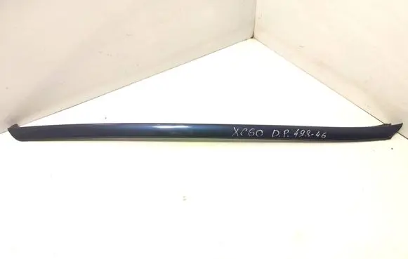 Volvo XC60 Windshield trim 31297723