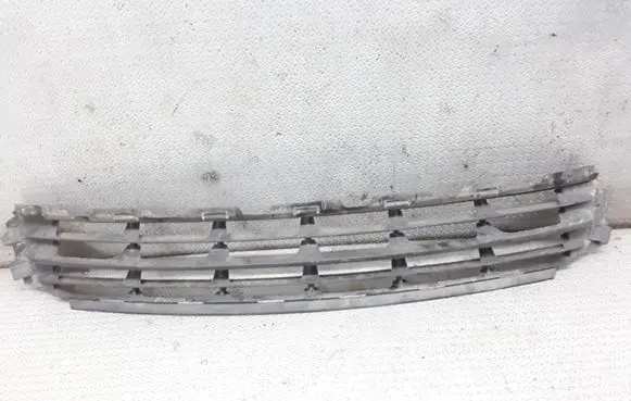 Ford Mondeo Mk III Front bumper lower grill