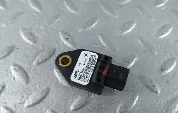 KIA Ceed Airbag deployment crash/impact sensor 95920A6000