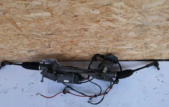 Volkswagen Golf VII Steering rack