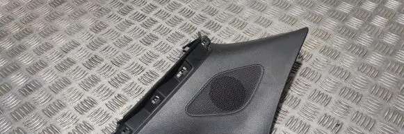 (D)pillar trim (top)