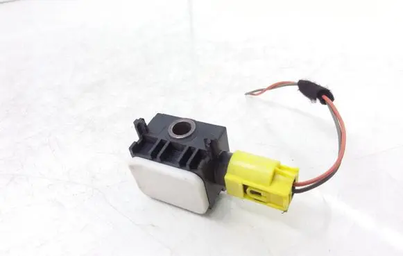 Mercedes-Benz R W251 Airbag deployment crash/impact sensor 0038202826