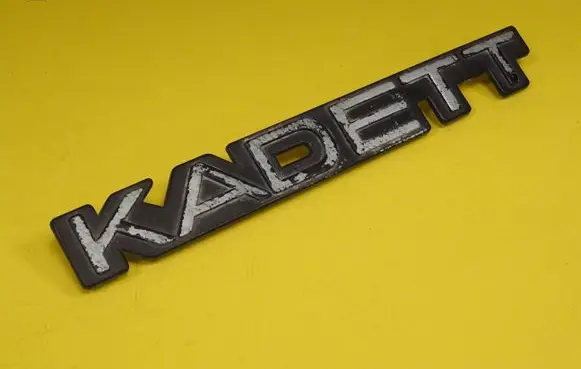 Opel Kadett D Manufacturers badge/model letters 90053231