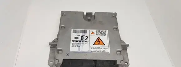 Nissan X-Trail T30 Engine control unit/module B371MEQ44B 2758002957