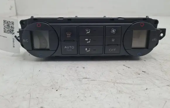 Ford C-MAX I Climate control unit 3M5T18C612AH