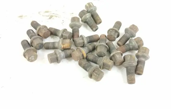 Mercedes-Benz GLK (X204) Nuts/bolts 