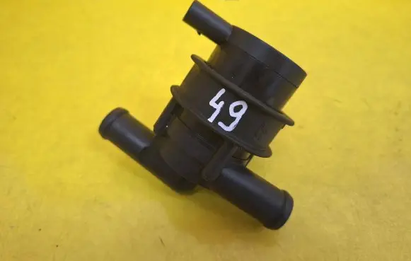 Volkswagen PASSAT B5.5 Electric auxiliary coolant/water pump