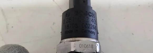 Fuel pressure sensor