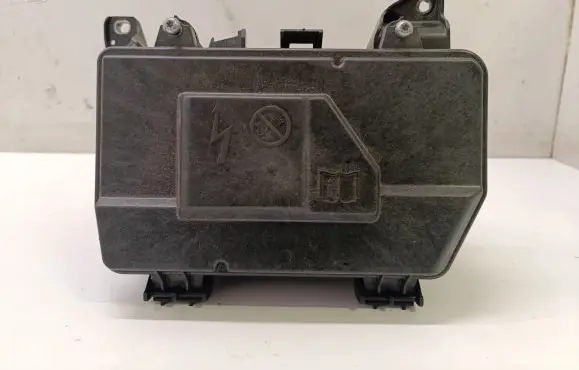 Mercedes-Benz E W214 Fuse box set A2065400600