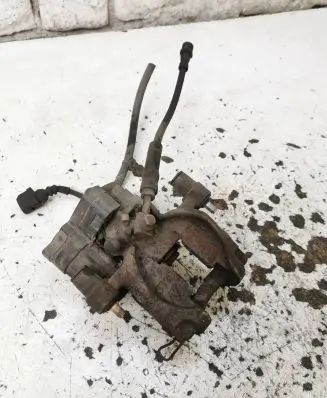 Volkswagen Golf VII Rear brake caliper 5Q0615406