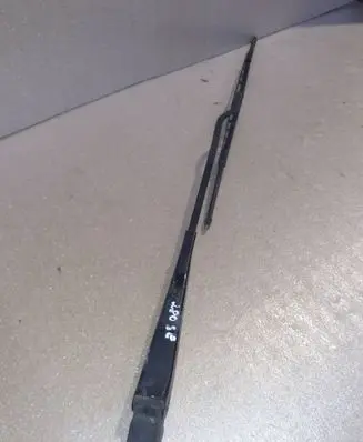 Mercedes-Benz S W126 Front wiper blade arm