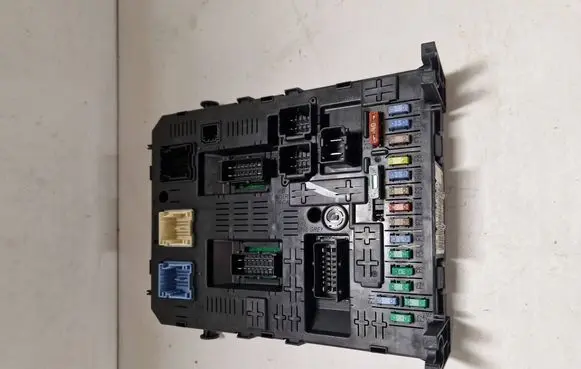 Citroen C5 Comfort/convenience module 966405908001