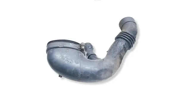 BMW X3 E83 Air intake hose/pipe 7790552
