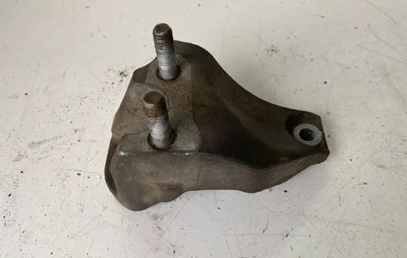 Ford Focus Engine mounting bracket 8V517M125AB