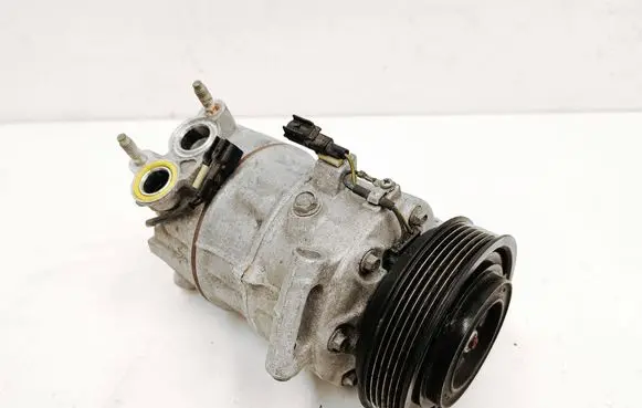 Volvo V60 Air conditioning (A/C) compressor (pump) 31332528