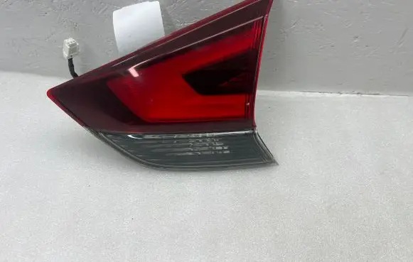 Nissan X-Trail T32 Tailgate rear/tail lights