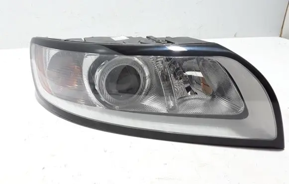 Volvo V50 Headlight/headlamp 31299584