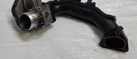 Opel Crossland X Intercooler hose/pipe 9677537380