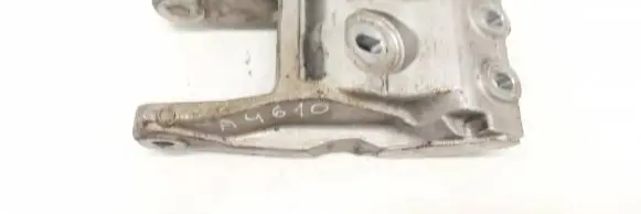 Honda Accord Engine mounting bracket