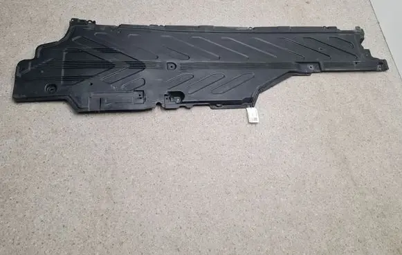 Mercedes-Benz C W205 Pickup box liner A2056801402