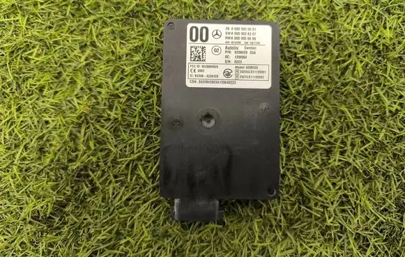 Mercedes-Benz B W246 W242 Distronic sensor radar A0009055601 A0009028307
