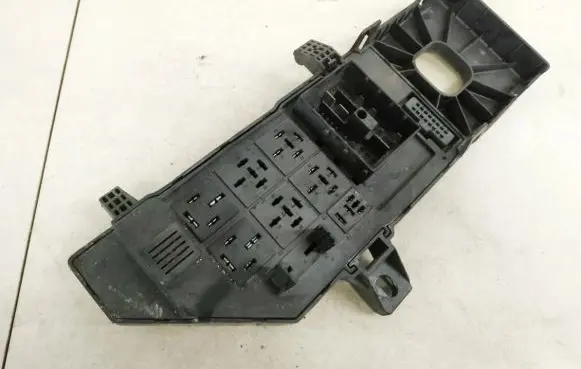 Opel Vectra C Fuse box set 24443147 09226554