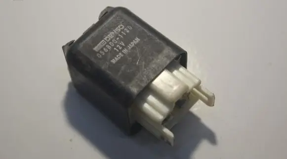 Ford Mondeo MK II Other relay 0568001120