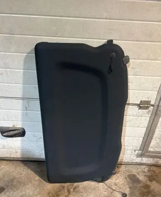 Parcel shelf