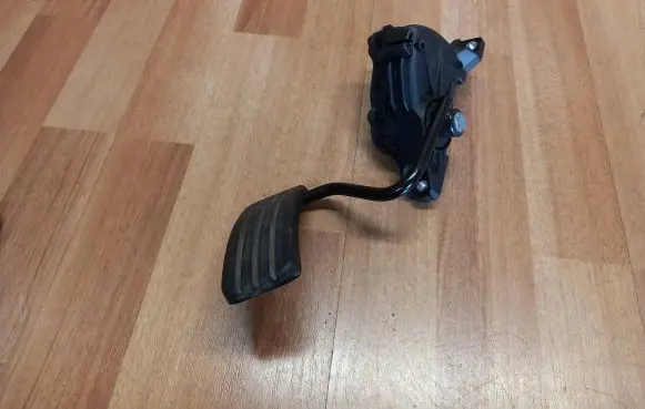 Renault Espace IV Accelerator throttle pedal 8200700390 6PV00811918