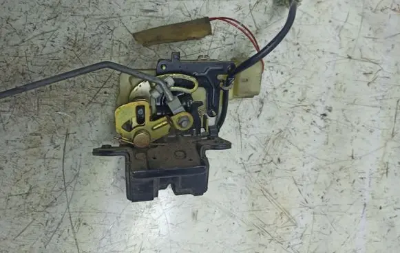 Mazda Premacy Tailgate/trunk/boot lock/catch/latch