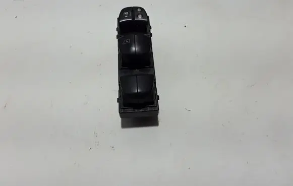Nissan Qashqai Electric window control switch 254014EA1A