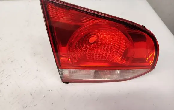 Tailgate rear/tail lights