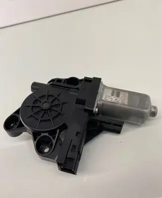 Volvo V70 Front door window regulator motor 970713101 WR12291 090812