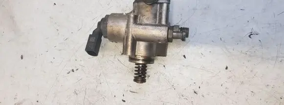 Audi A4 S4 B7 8E 8H Fuel injection high pressure pump 06E906051E
