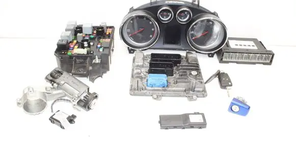 Opel Mokka Engine ECU kit and lock set 55591599 395357783