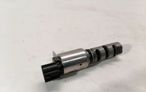 Toyota Avensis T270 Camshaft vanos timing valve 30T0505010H3