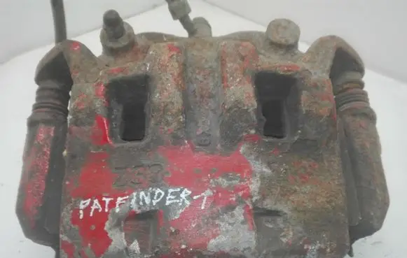Nissan Pathfinder R51 Front brake caliper Z33T1