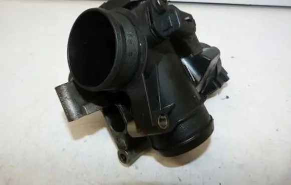 Citroen C4 I Throttle valve 9649832580