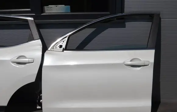 Nissan Qashqai Front door 
